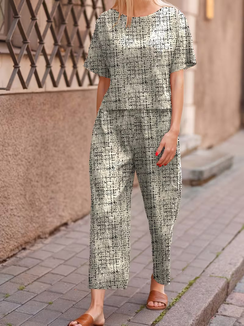 Soft Outfit Featuring a Short-Sleeve Top And Long Pants, with Easy Side Pockets