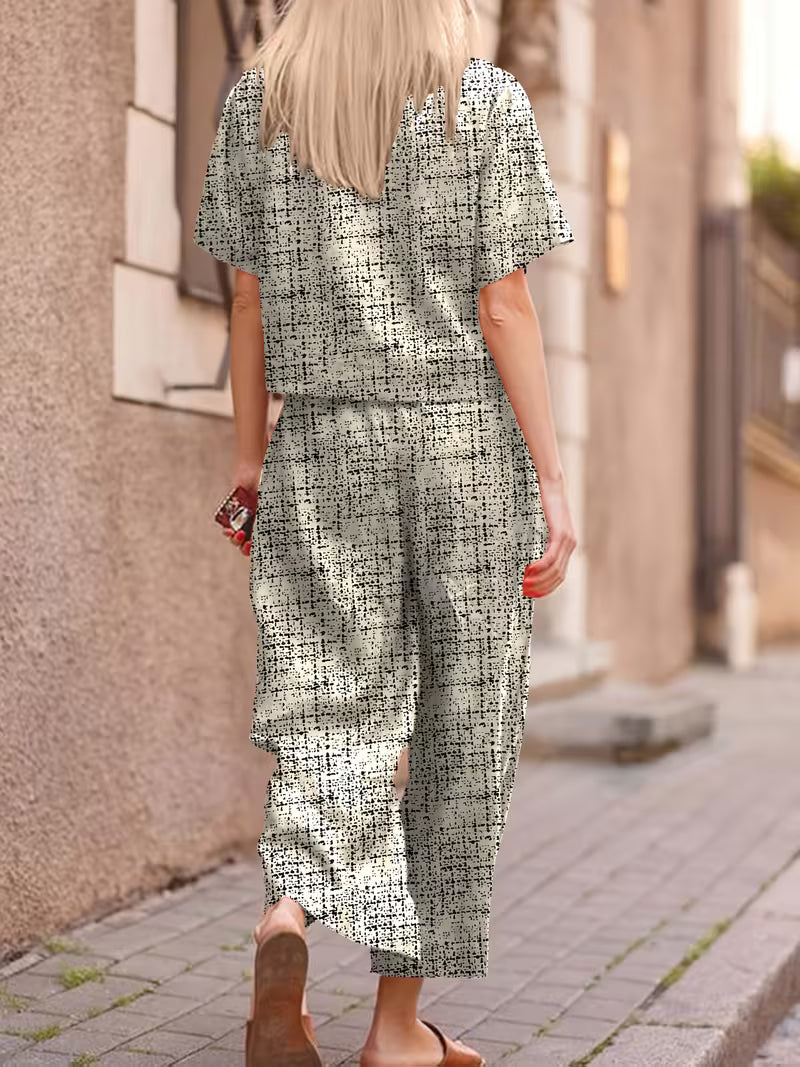 Soft Outfit Featuring a Short-Sleeve Top And Long Pants, with Easy Side Pockets