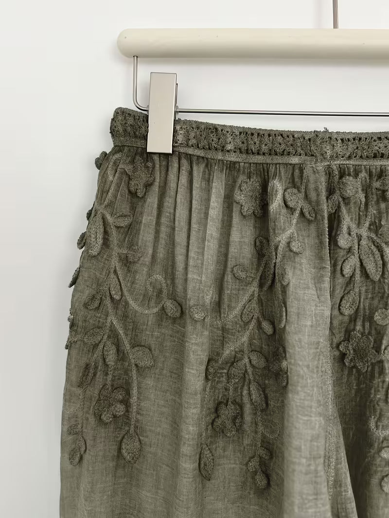 Vintage Artistic Style 2pcs Set with Botanical Embroidery, Featuring a Gentle Lapel Open-Front Long-Sleeve Top and Flared Pants with a Draped