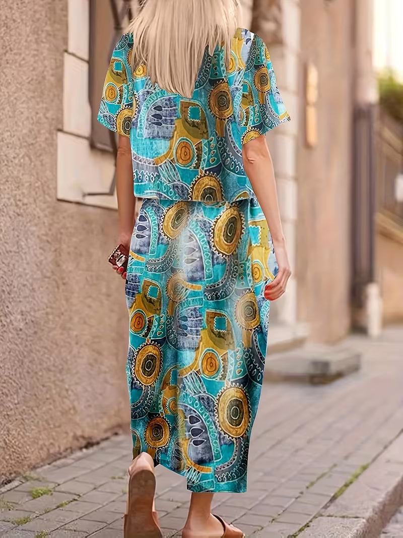 Plus-Size Short-Sleeved Two-Piece Set for Outerwear, Featuring an Ethnic-Style Printed Pants And Top Suit